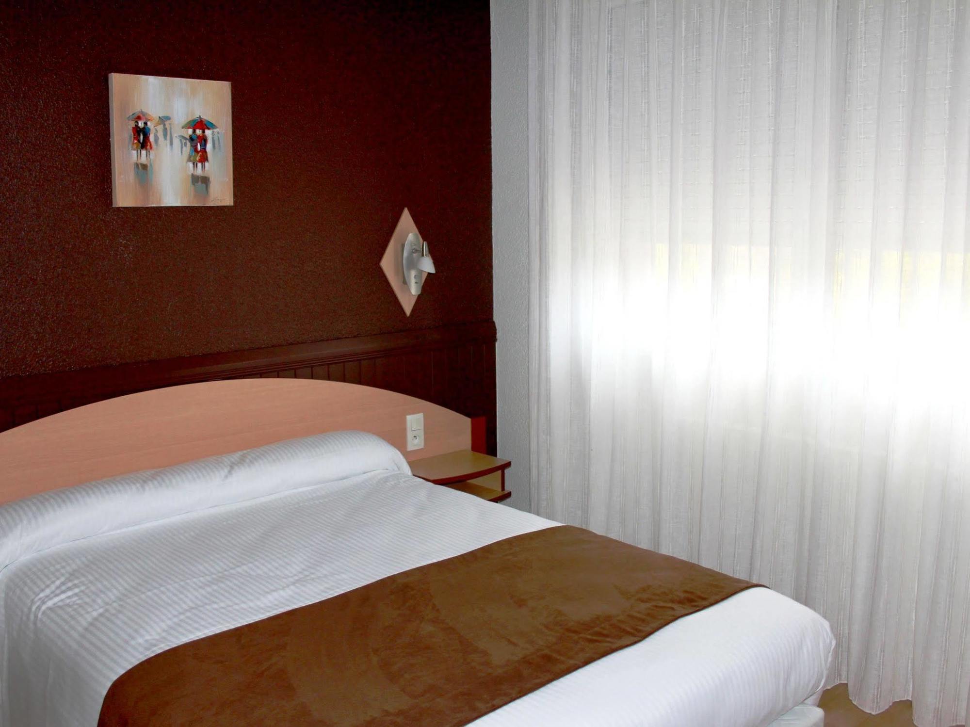 Hôtel Saint-Hubert Buitenkant foto